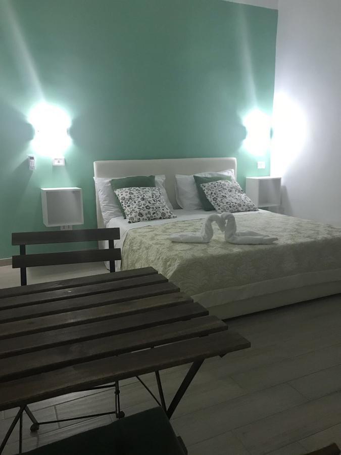 Bed and Breakfast Decumani Prestige à Naples Extérieur photo
