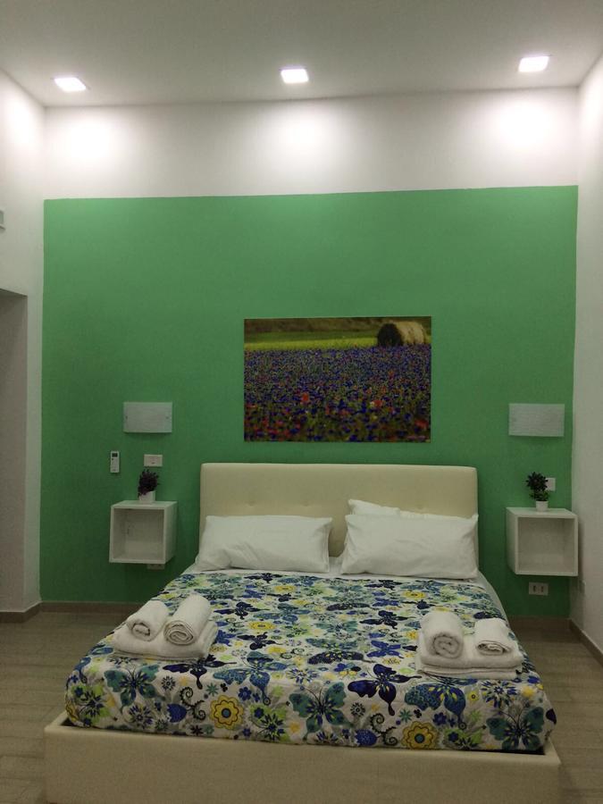 Bed and Breakfast Decumani Prestige à Naples Extérieur photo